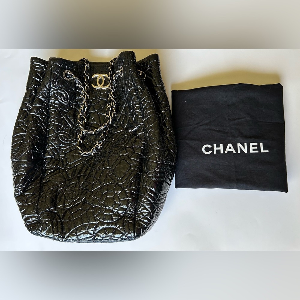 100% Authentic CHANEL Camellia Tote black